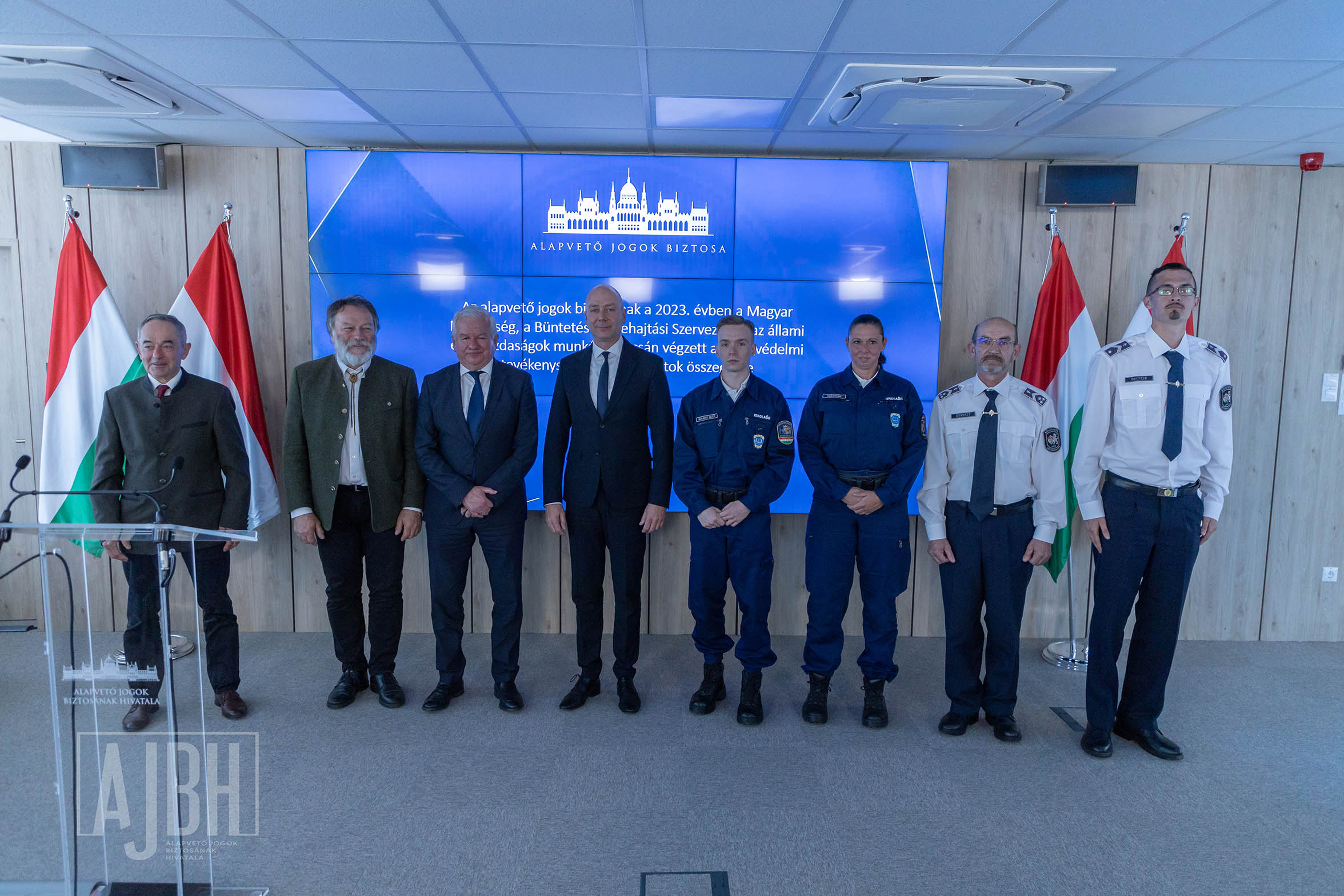 Ombudsman Delivers Justitia Regnorum Fundamentum Award and Certificates of Merit